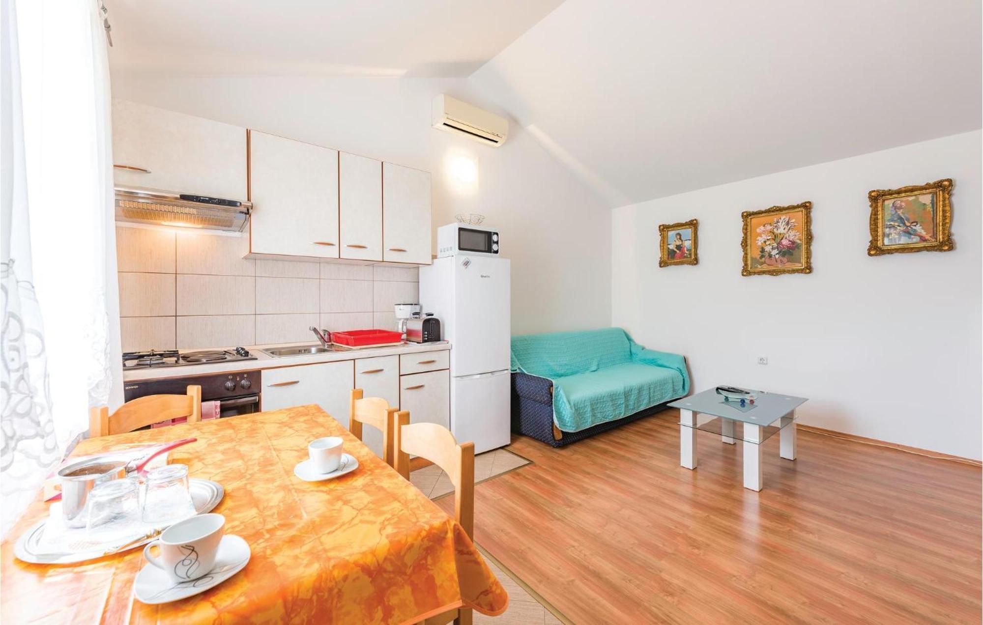 Awesome Home In Zminj With Wifi Exterior photo