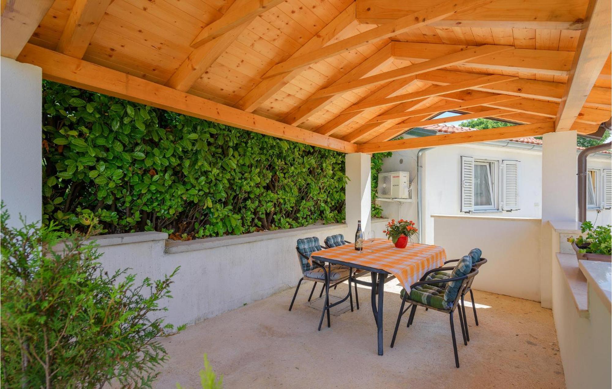 Awesome Home In Zminj With Wifi Exterior photo